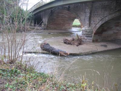 Stone road bridge St Asaph.jpg